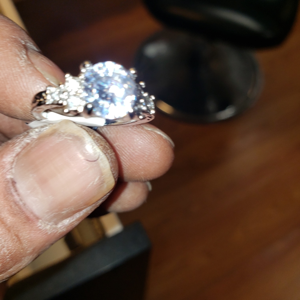 WOMEN CUBIC ZIRCONIA STERLING SILVER RING SIZE 7